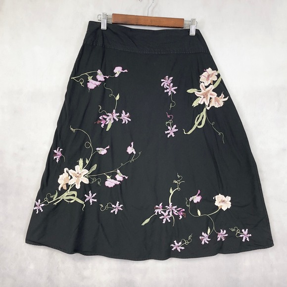 Wallis Women Skirt US 12 Embroidered Floral Boho Whimsigoth Dark Cottage Witchy - Picture 1 of 11